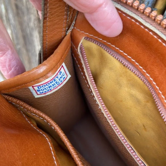 Vintage Dooney Bourke Purse 90s Crossbody Black Pebbled Leather USA Shoulder Bag - Picture 7 of 14